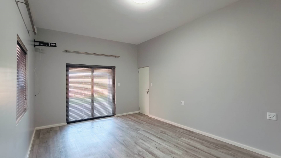 To Let 3 Bedroom Property for Rent in Island View Western Cape